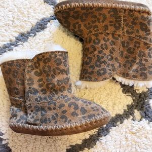 GUC Cheetah print size 2/3 UGG boots